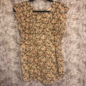 LC Lauren Conrad Print Pleated Top size Large